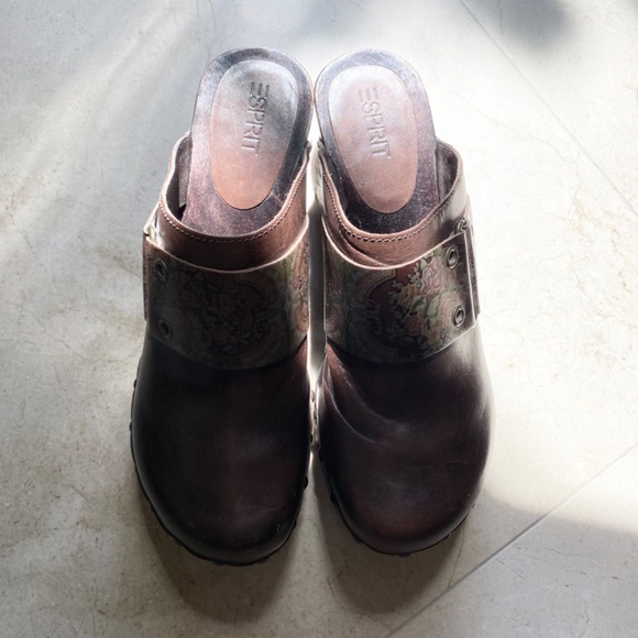 Vintage Esprit Wooden Clogs - Picture 4 of 6